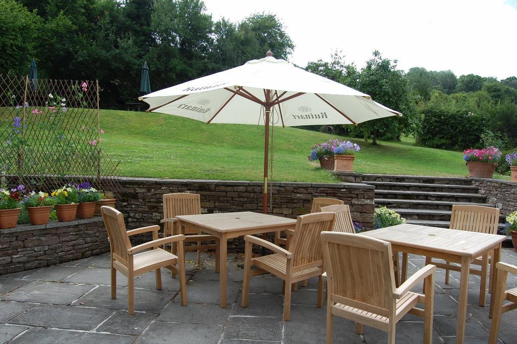 Hotel The Bell At Skenfrith Exterior foto